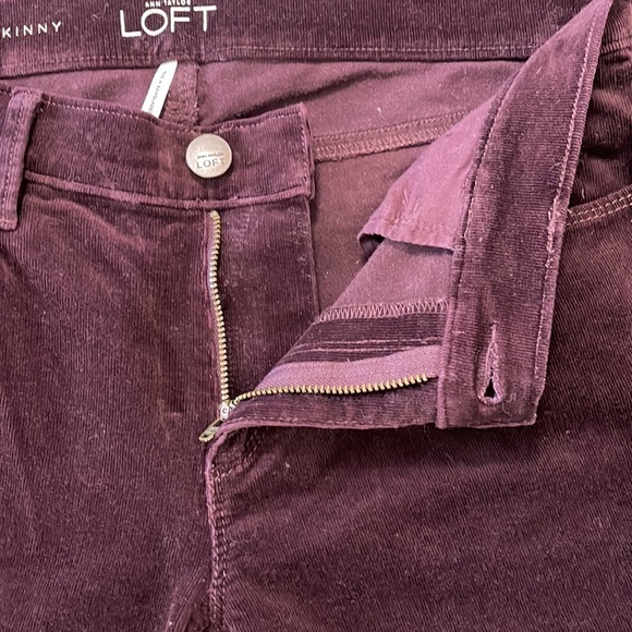 Loft Wine Corduroy Skinny Pants Size 4 - Picture 4 of 10